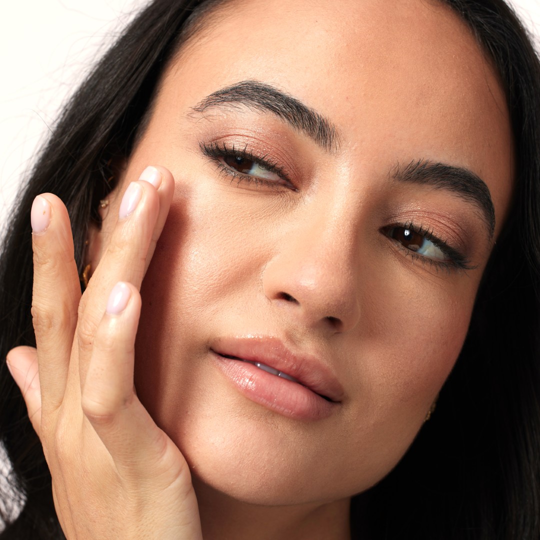 Radically Rejuvenating Eye Cream - Image 5